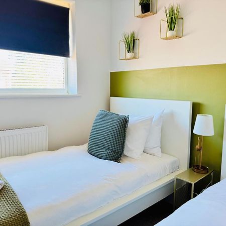 2 Bed House, Sleeps 6, Dog Friendly, Close To A14 M11, With Garden & Parking Long Stay Work Contractor Leisure, Jade Cambridge-i reptér Kültér fotó