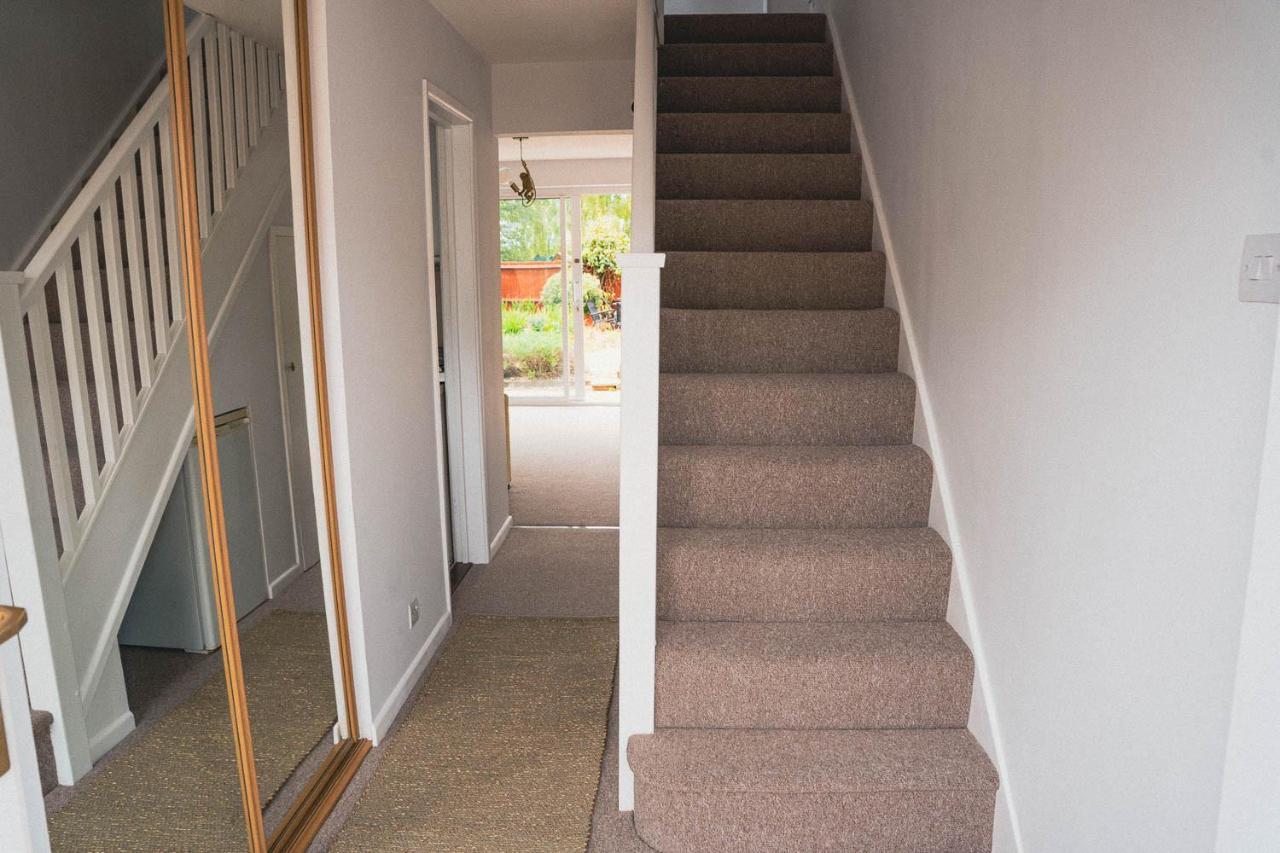 2 Bed House, Sleeps 6, Dog Friendly, Close To A14 M11, With Garden & Parking Long Stay Work Contractor Leisure, Jade Cambridge-i reptér Kültér fotó