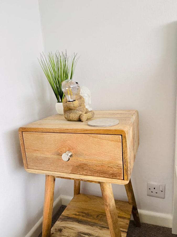 2 Bed House, Sleeps 6, Dog Friendly, Close To A14 M11, With Garden & Parking Long Stay Work Contractor Leisure, Jade Cambridge-i reptér Kültér fotó
