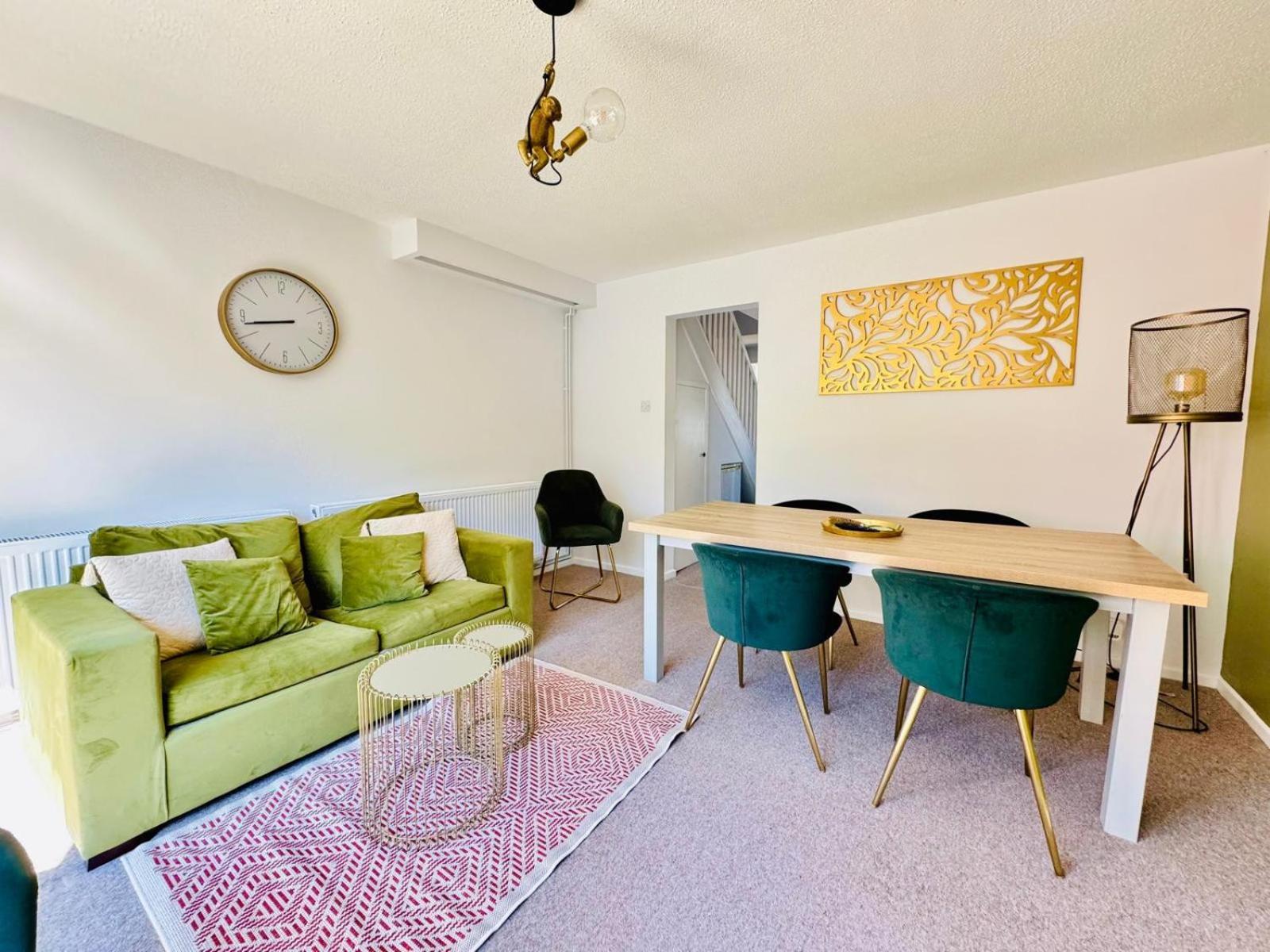 2 Bed House, Sleeps 6, Dog Friendly, Close To A14 M11, With Garden & Parking Long Stay Work Contractor Leisure, Jade Cambridge-i reptér Kültér fotó