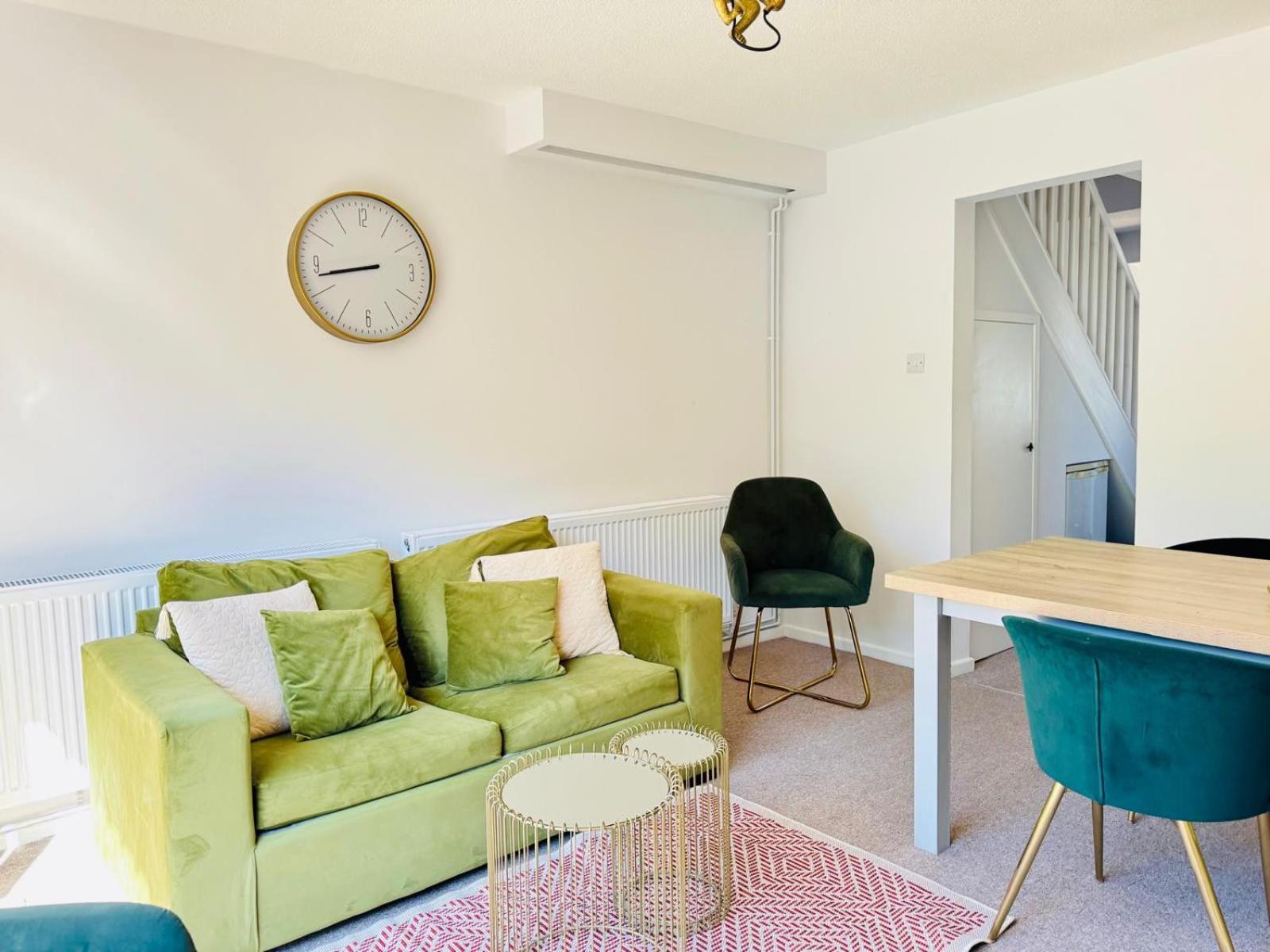 2 Bed House, Sleeps 6, Dog Friendly, Close To A14 M11, With Garden & Parking Long Stay Work Contractor Leisure, Jade Cambridge-i reptér Kültér fotó