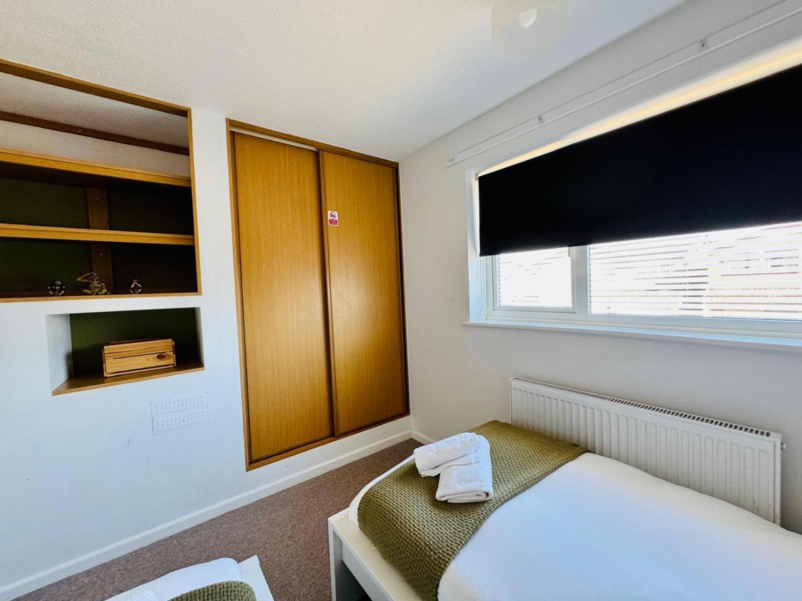 2 Bed House, Sleeps 6, Dog Friendly, Close To A14 M11, With Garden & Parking Long Stay Work Contractor Leisure, Jade Cambridge-i reptér Kültér fotó