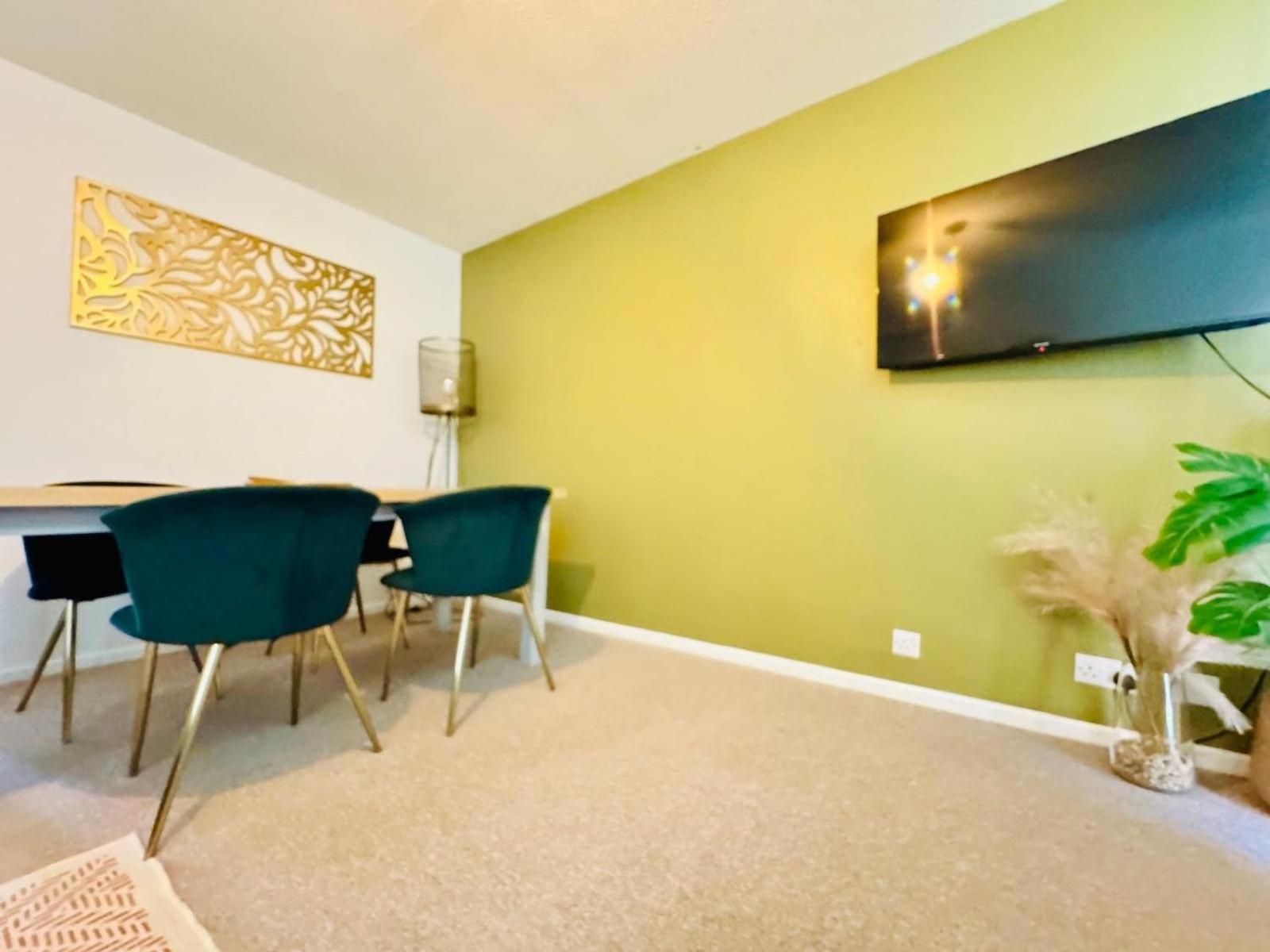 2 Bed House, Sleeps 6, Dog Friendly, Close To A14 M11, With Garden & Parking Long Stay Work Contractor Leisure, Jade Cambridge-i reptér Kültér fotó