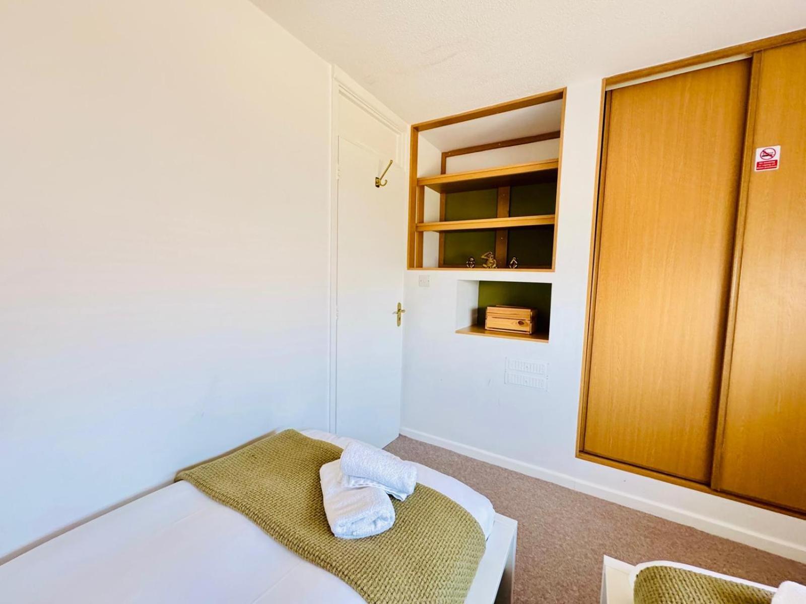 2 Bed House, Sleeps 6, Dog Friendly, Close To A14 M11, With Garden & Parking Long Stay Work Contractor Leisure, Jade Cambridge-i reptér Kültér fotó